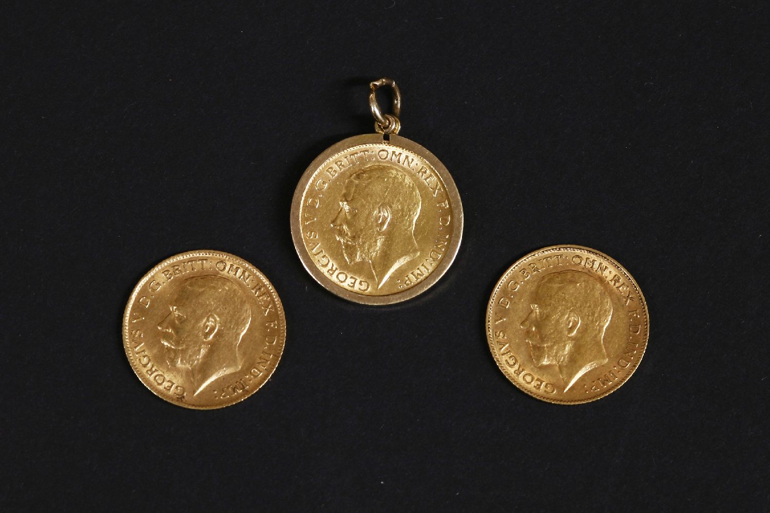 Great Britain, George V (1910 - 1936), Half Sovereign, 1911, together with a 1913 Half sovereign and