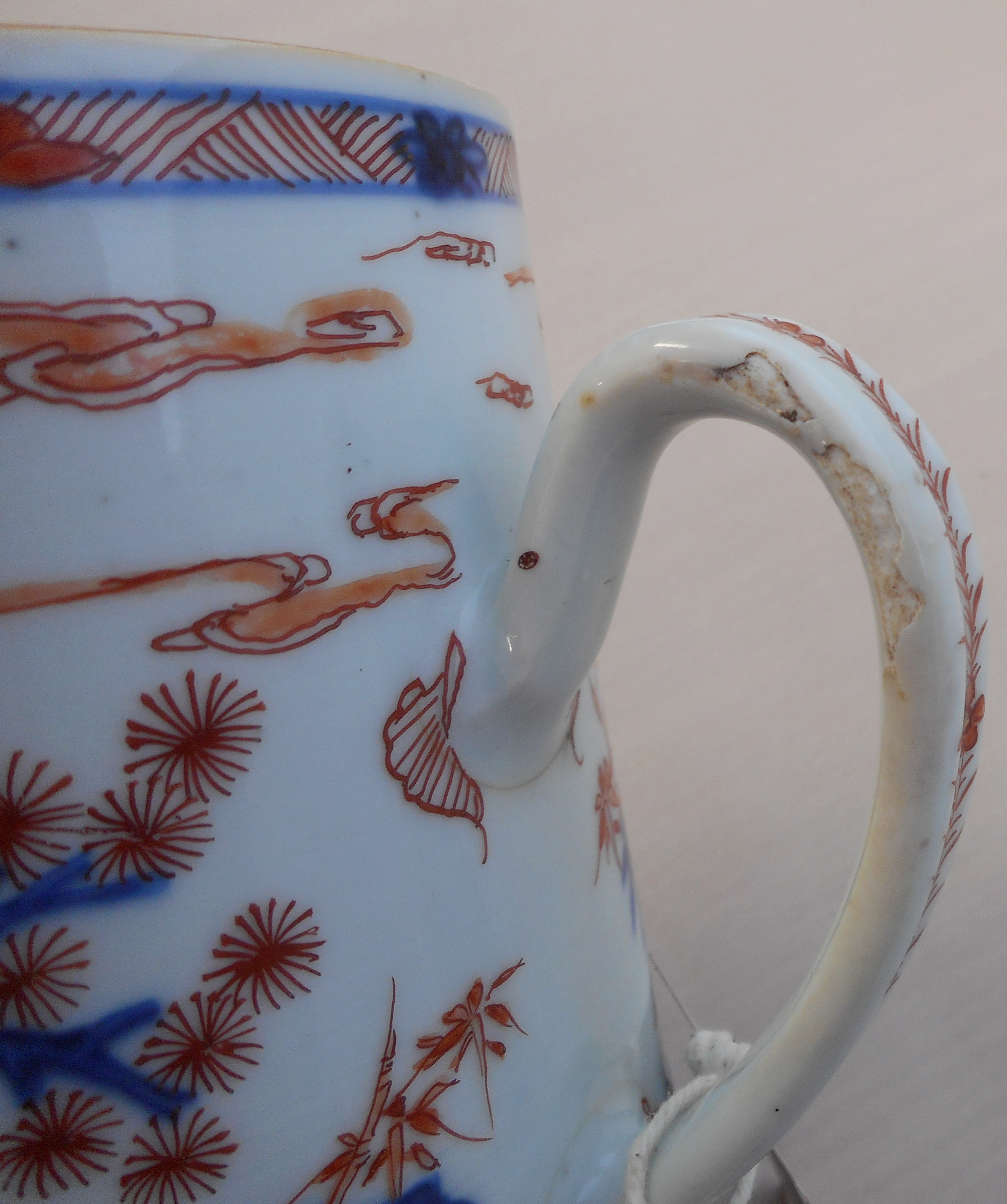 An 18th Century Chinese porcelain Tankard of cylindrical form hand decorated with birds amongst - Image 3 of 8