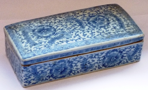 An 18th century, Chinese porcelain, rectangular Box and cover decorated with scrolling lotus,