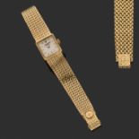 PATEK PHILIPPEANNEES 50Montre bracelet de dame en or jaune satiné avec boîtier carré et cadran
