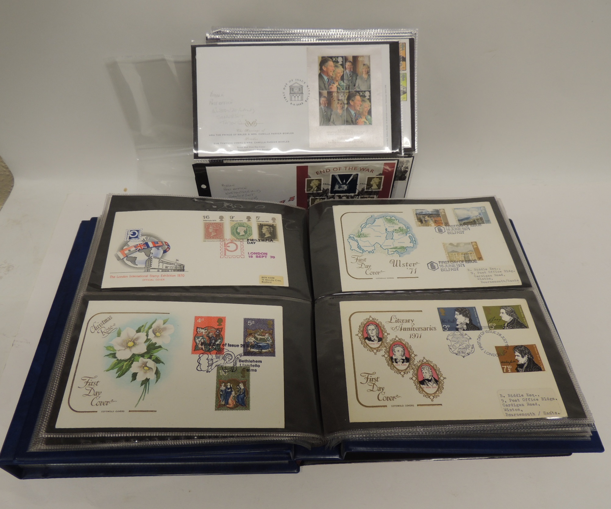 GREAT BRITAIN - 248 illustrated First Day Covers between 1964 and 2005 and a few earlier plain fdc