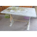 MARBLE TOPPED GARDEN TABLE WITH METAL SUPPORTS Condition Report: marble stained,