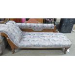 LATE 19TH CENTURY OAK CHAISE LONGUE ON TURNED SUPPORTS