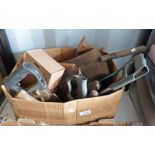 BOX OF VARIOUS HAND TOOLS INCLUDING SAWS