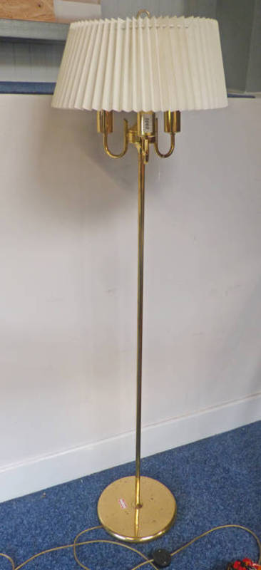 BRASS STANDARD LAMP