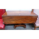 19TH CENTURY MAHOGANY PEMBROKE TABLE WITH CENTRE PEDESTAL