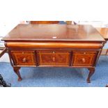 19TH CENTURY INLAID MAHOGANY CHEST OF DRAWERS WITH 1 LONG AND 3 SHORT DRAWERS ON SHAPED SUPPORTS