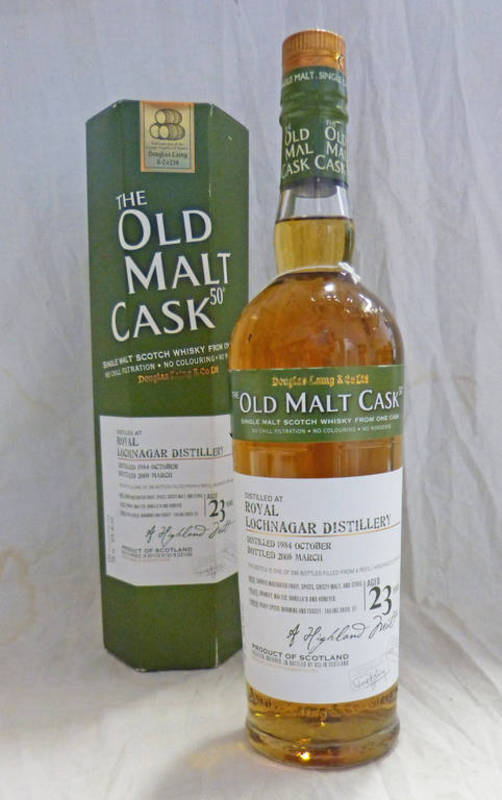 1 BOTTLE OF ROYAL LOCHNAGAR 23 YEAR OLD SINGLE MALT WHISKY IN TUBE, DISTILLED 1984, 700 ML,