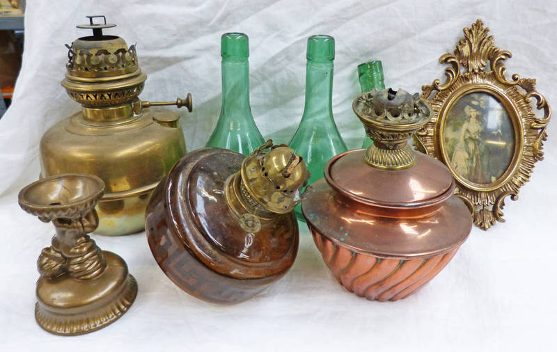 VARIOUS OIL LAMPS, ARTIST'S BRUSHES & MATERIALS,