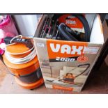 VAX 2000 VACUUM WITH ACCESSORIES