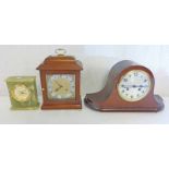 2 MAHOGANY MANTLE CLOCKS ON AN ONYX MANTLE CLOCK