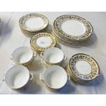 ROYAL WORCESTER DINNER WARE WITH WINDSOR PATTERN