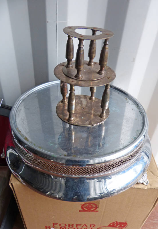 3 TIER CAKE STAND WITH BASE.