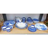 VARIOUS ITEMS OF BLUE & WHITE PORCELAIN INCLUDING SPODE ROBERT BURNS PLATE,