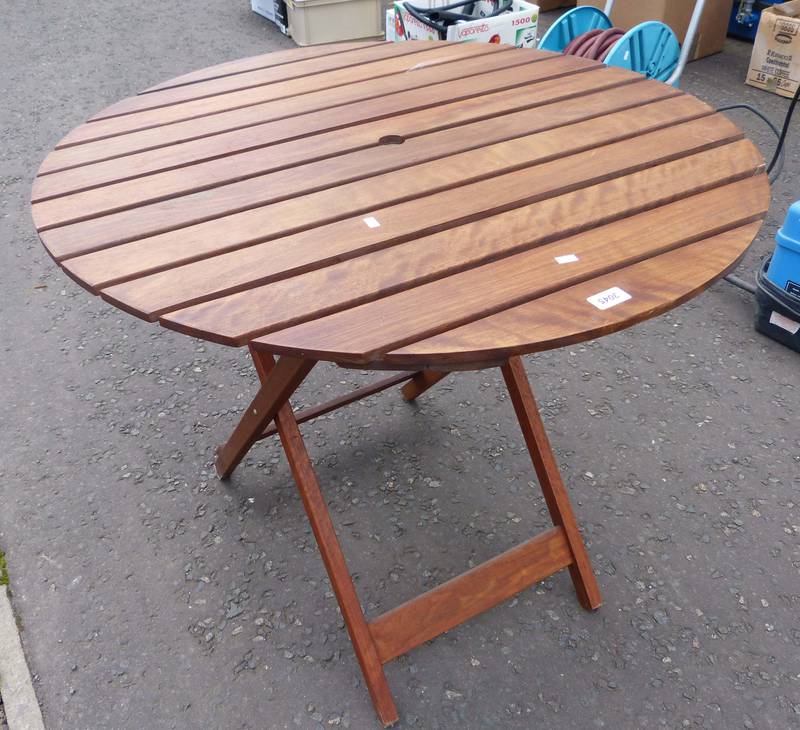 FOLDING CIRCULAR WOODEN TABLE