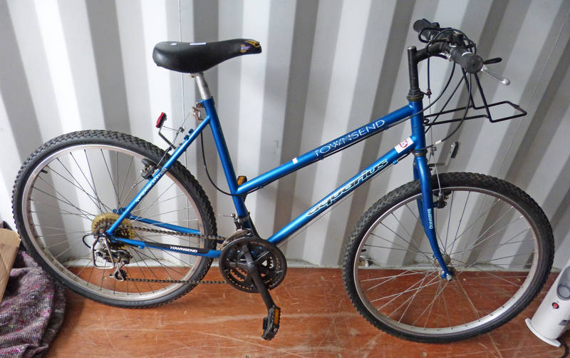 BLUE TOWNSEND AQUARIUS BIKE.