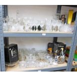 A GOOD SELECTION OF CRYSTAL GLASSWARE TO INCLUDE WATER JUGS, DECANTER,