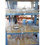 SELECTION OF VARIOUS CRYSTAL & GLASS INCLUDING WINE GLASSES, BOWLS,