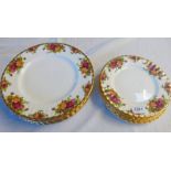 ROYAL ALBERT COUNTRY ROSES 6 DINNER PLATES AND 6 SUPPER PLATES