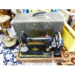 SINGER SEWING MACHINE WITH CARRY CASE