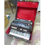 ITALIAN VICTORIA DUO ARTISTE PIANO ACCORDION IN FITTED CASE Condition Report: