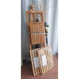 CLOTHES RAIL WITH UTENSIL GRID,