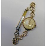 9CT GOLD MAJEX LADY WRISTWATCH Condition Report: Currently running but no guarantee.