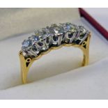 18 CT GOLD & 5 - STONE DIAMOND RING, THE BRILLIANT-CUT DIAMONDS APPROX 0.