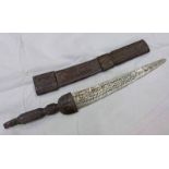 NORTH AFRICAN DAGGER WITH INCISED 28CM SLIGHTLY CURVED BLADE,