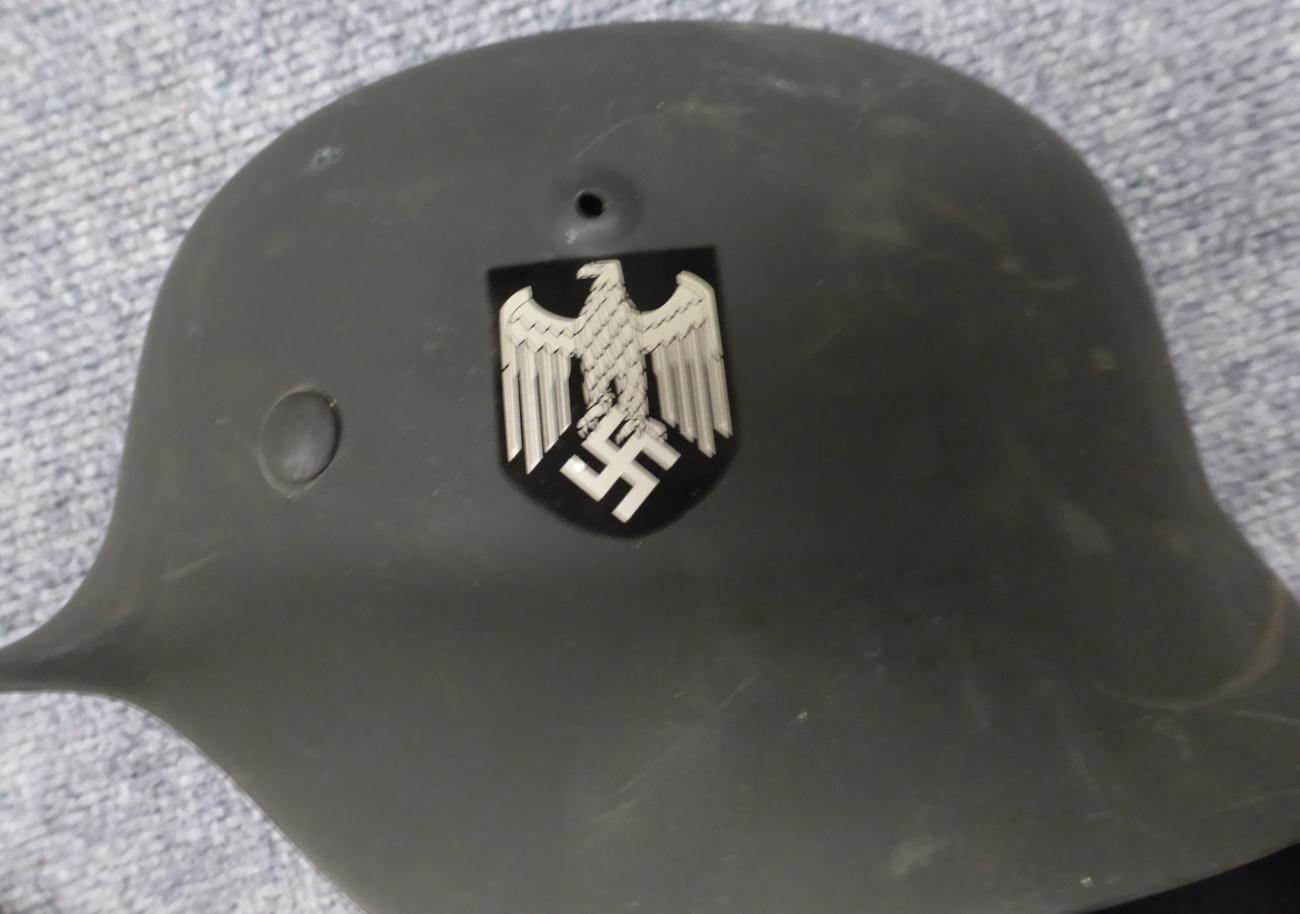 A German Third Reich Army EM's Belt, with steel buckle; another, with white metal buckle; an - Image 18 of 18
