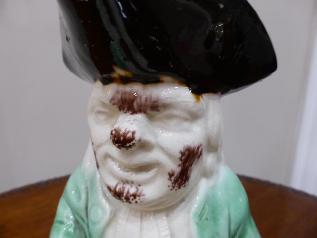 A Ralph Wood Type Toby Jug, circa 1780, of traditional form with manganese hat and green jacket - Bild 7 aus 7