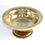 A Victorian silver circular bowl, engraved with a family crest Edinburgh, 1844, 17oz17.5ozt