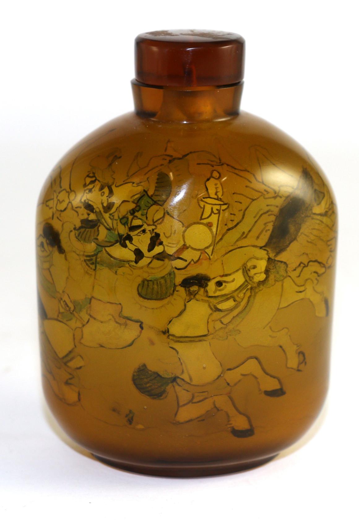 A large Chinese snuff bottle, 20th century, painted with warriors on horseback, bearing signature