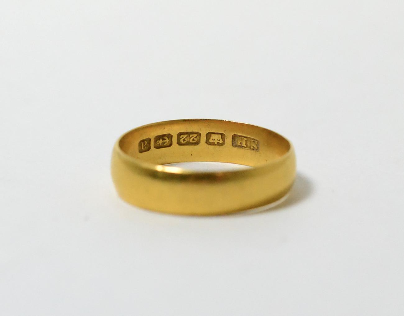 A 22ct gold ringFinger size P, 3.34g gross