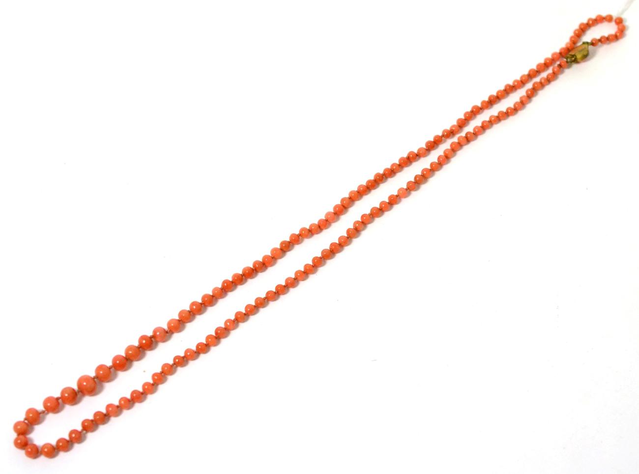 A coral bead necklace21.26g gross