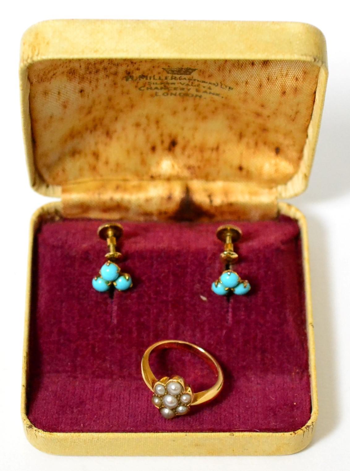 A seed pearl ring and a pair of turquoise earrings (2)Ring - Finger size I1/2, 4.69g gross. Earrings