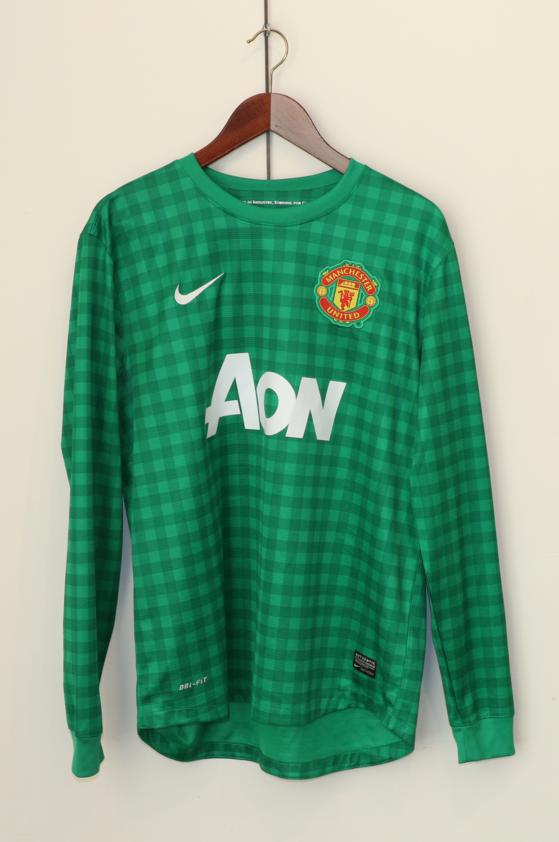 Manchester United Two Signed Shirts (i) 1 Schmeichel (ii) 11 Giggs (2) - Image 3 of 3