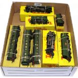 Triang TT Gauge Locomotive T190 Diesel power car with T137 coach and T136 Trailer car; T93 Clan Line