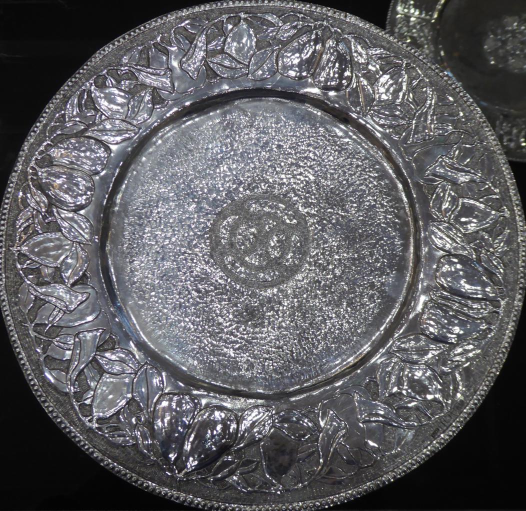 A Set of Four Edwardian Arts & Crafts Silver Plates, Thomas Adolphus Falcon, Birmingham 1902, each - Image 4 of 11