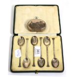 A Russian silver and niello small purse; and a set of six silver teaspoons in a fitted case