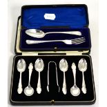 A set of six silver spoons with tongs, Charles Boynton & Sons, Sheffield, 1903, cased; with a silver