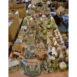 A large quantity of Lilliput Lane Cottages