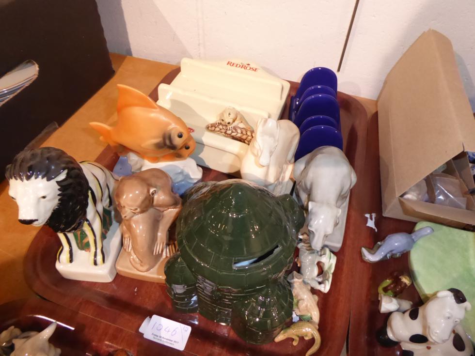 A large collection of Wade pottery including Whimsies (twelve trays) - Image 13 of 13