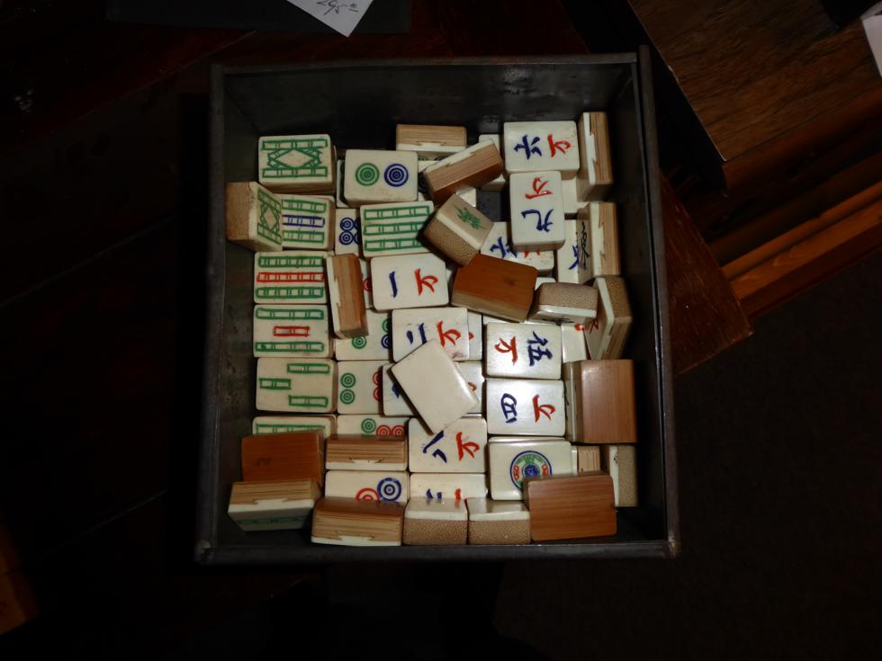Quantity of Oriental items to include modern ceramics, mahjong set, scroll etc (one box) - Image 12 of 14