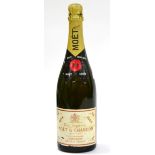 Moet & Chandon Dry Imperial 1964, vintage champagne U: 2cm inverted