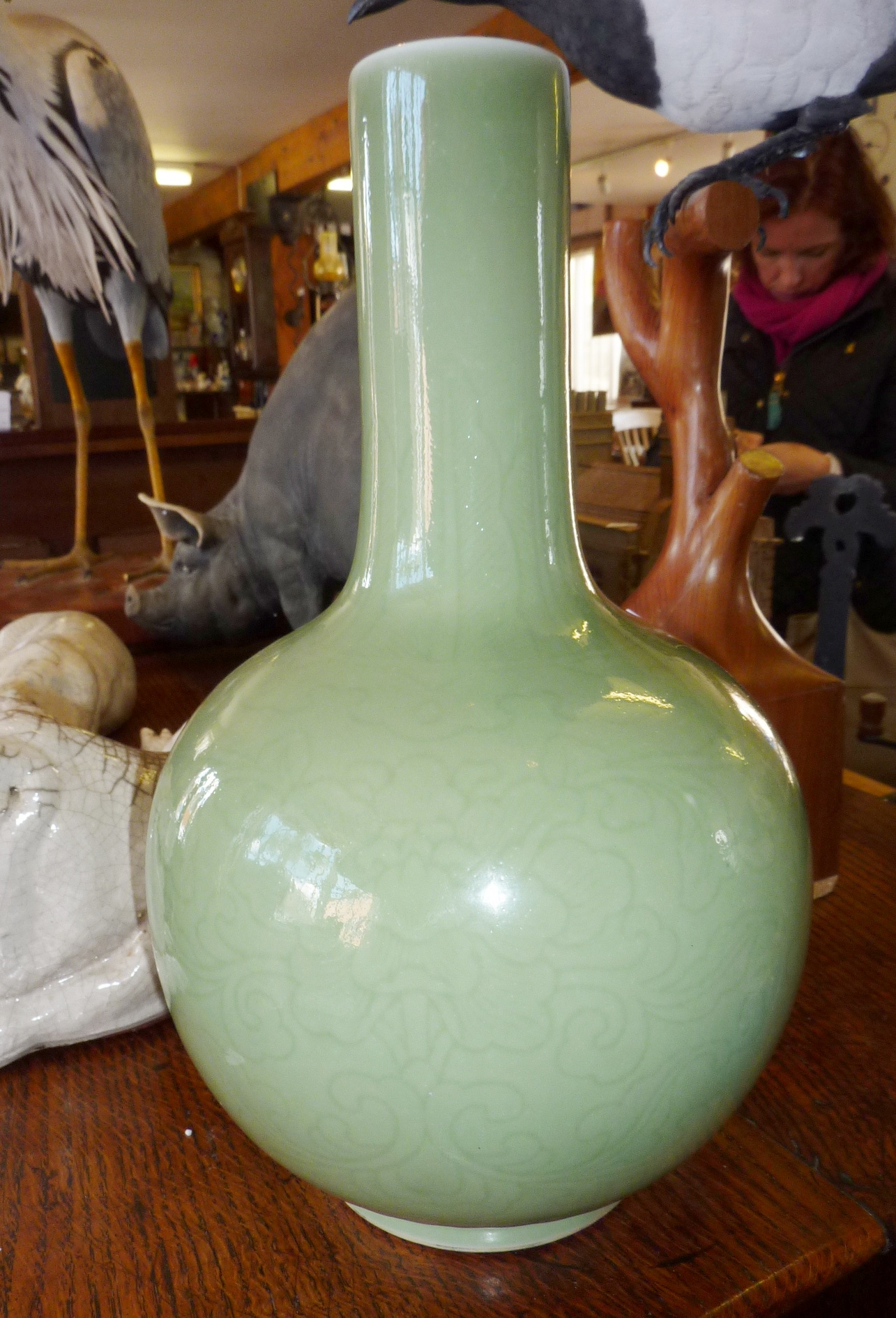 Chinese green celadon bottle vase with blue character mark - Image 3 of 4