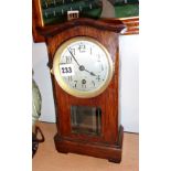 Oak-cased mantle clock