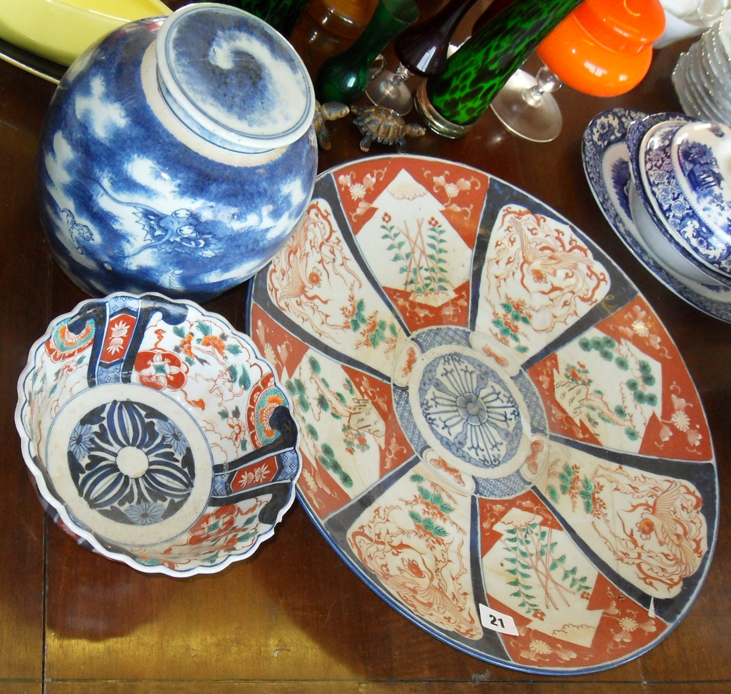 Chinese blue & white ginger jar with sponge decorative dragon (lid A/F), a large Imari charger (