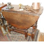 Small 18th c. oak gateleg table on turned legs