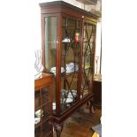 Edwardian mahogany two-door china cabinet on cabriole legs